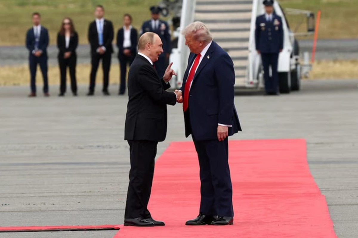 Putinlə Tramp arasında Ankoricdə görüş başlayıb