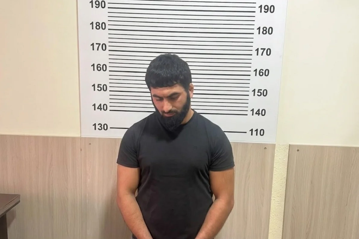 Xırdalanda məktəbin şüşələrini sındıran şəxs həbs edilib
