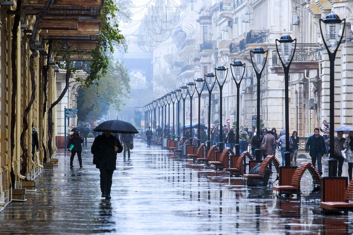 Баку накроют дожди и грозы, а в горах выпадет мокрый снег - ПРОГНОЗ