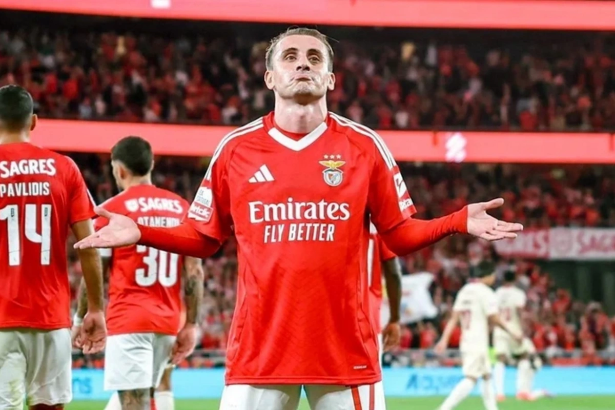 Benfikanın heyətində türk futbolçular yenə şou göstərdi - VDİEO Benfikanın heyətində türk futbolçular yenə şou göstərdi - VDİEO