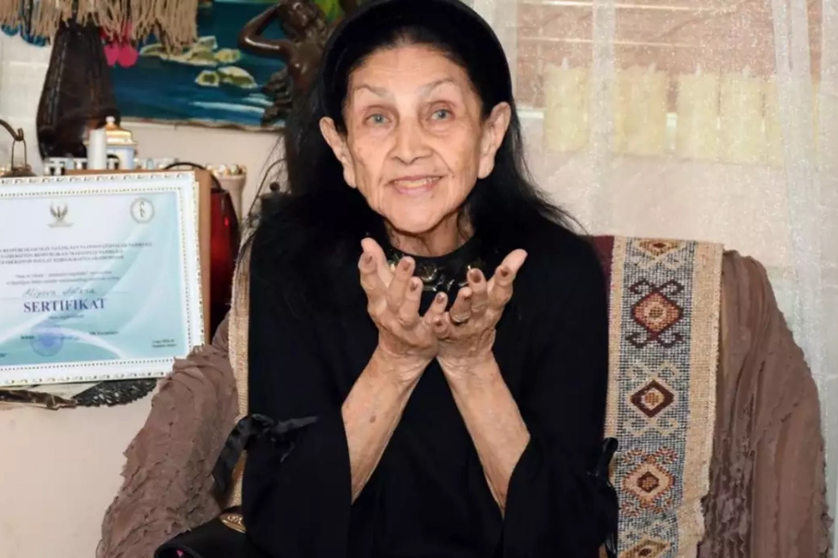 Roza Cəlilova qızını polisə verdi