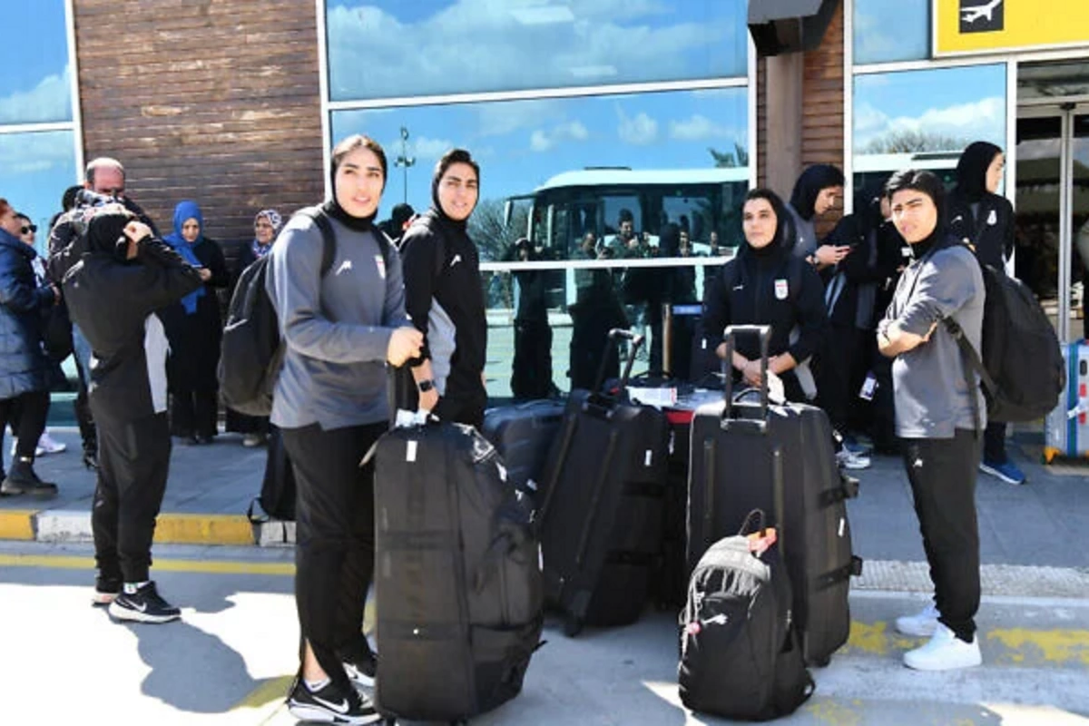 İranın qadın futbol komandası Türkiyə sərhədini keçərək vətənə qayıdıb