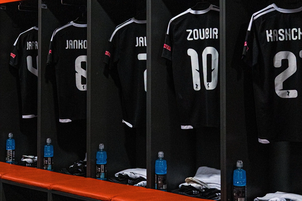 Konfrans Liqası: Dinamo və Qarabağ komandalarının start heyətləri bəlli olub