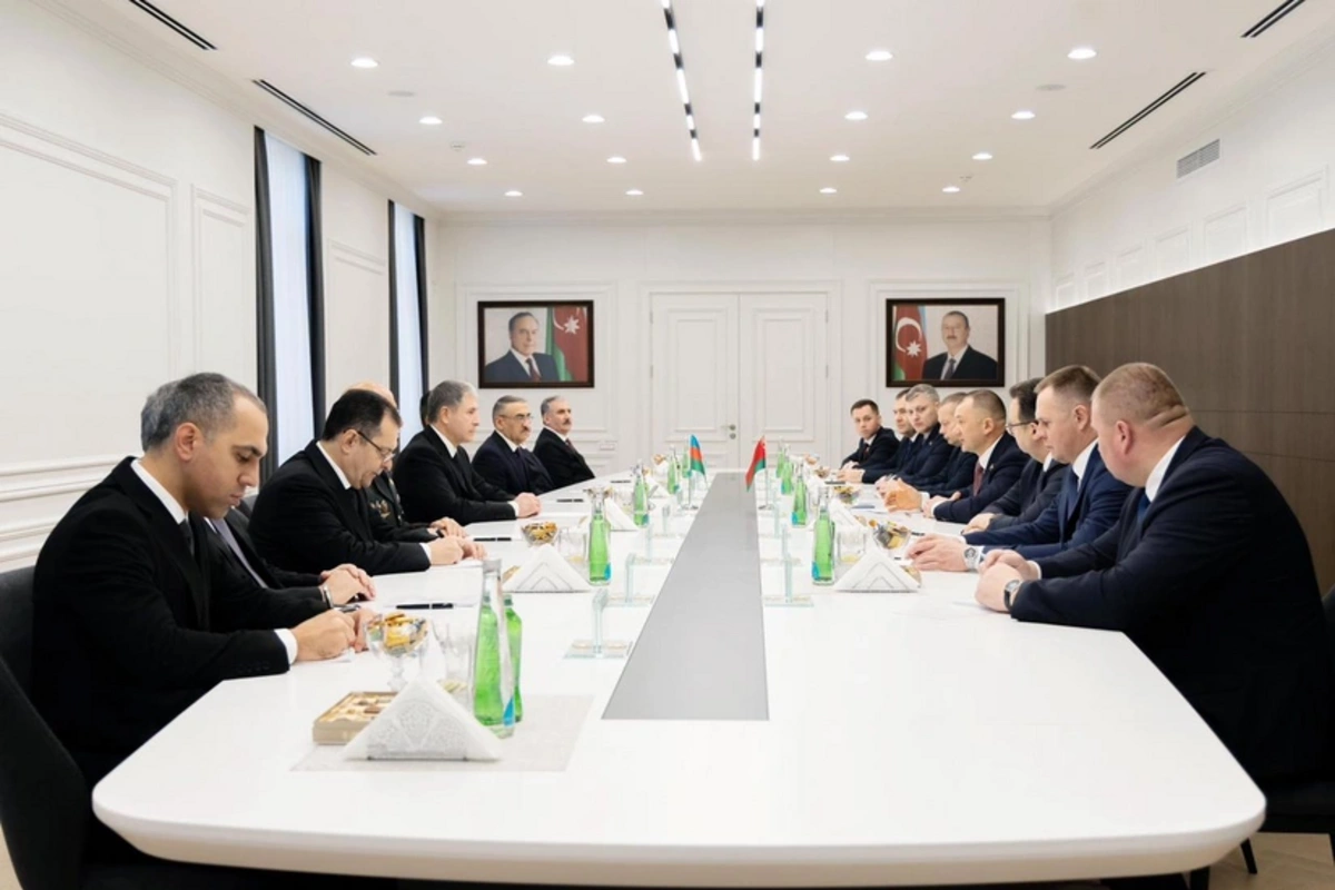 Belarasun daxili işlər naziri Azərbaycana səfərə gəlib, Vilayət Eyvazovla görüşüb