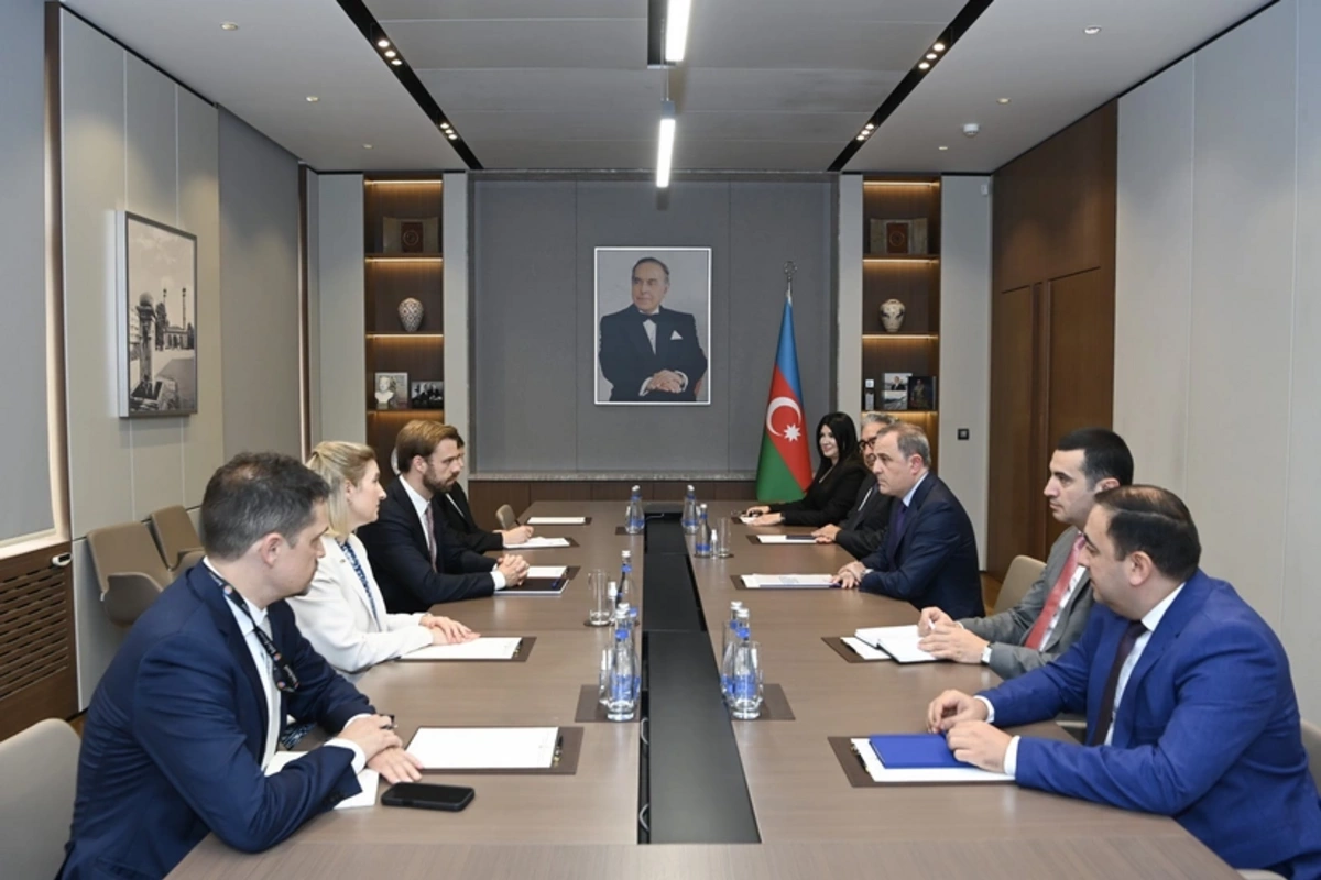 Ceyhun Bayramov ABŞ rəsmisi ilə Azərbaycan-Ermənistan normallaşma prosesini müzakirə edib Ceyhun Bayramov ABŞ rəsmisi ilə Azərbaycan-Ermənistan normallaşma prosesini müzakirə edib