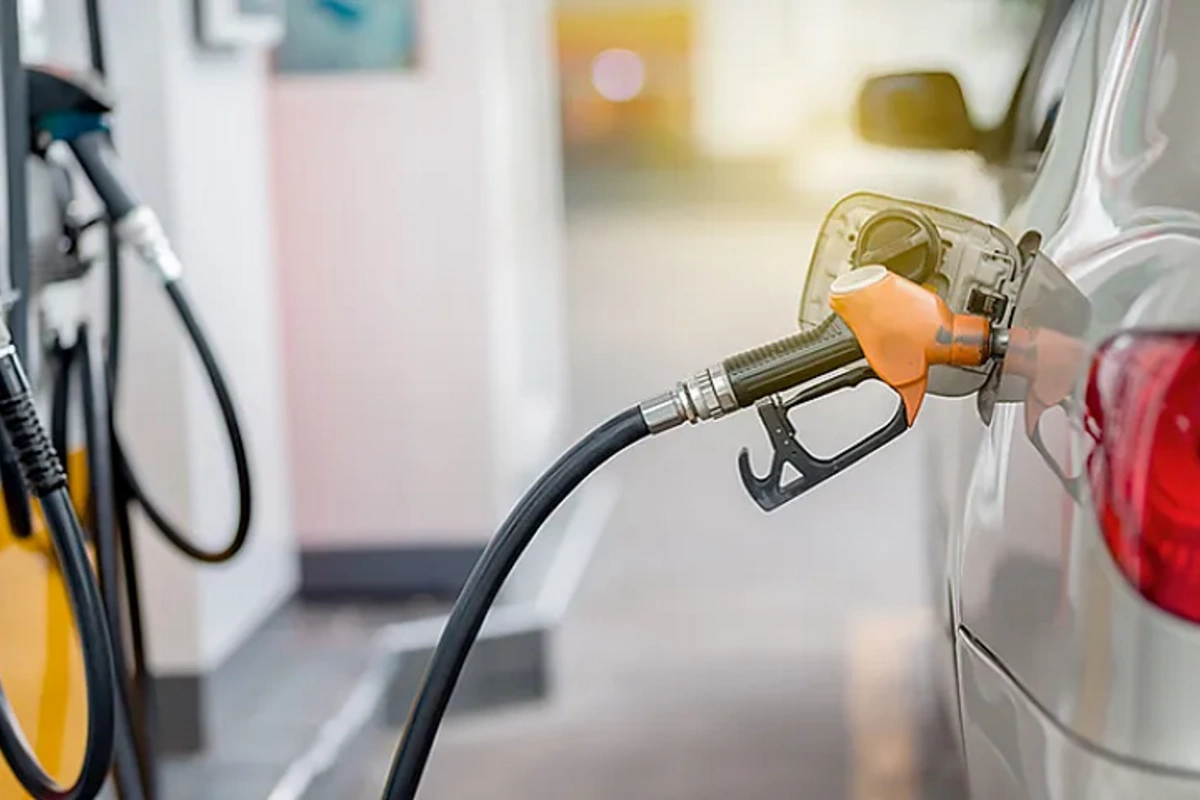 Azərbaycan BƏƏ-dən benzin idxalını 25 dəfə artırıb