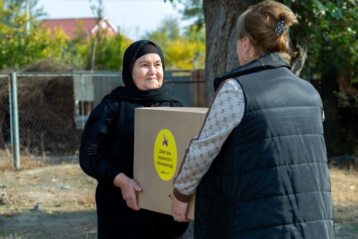 Yelo Bank Xocavənddə yaşayan şəhid ailələrinə Zəfər sovqatı təqdim edib
