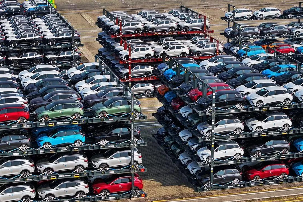 Azərbaycan avtomobil idxalında tarixi zirvəyə çatdı - STATİSTİKA