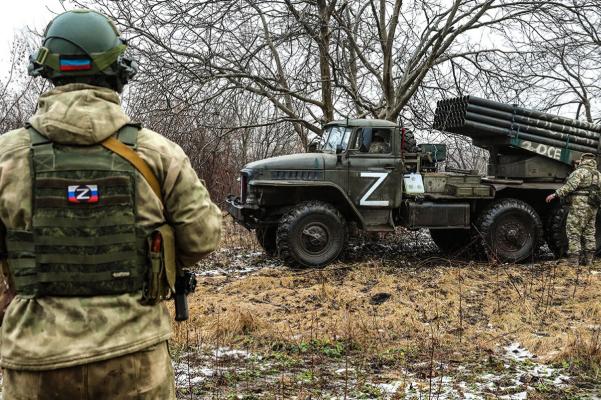 Ukrayna Donetskdə daha bir qəsəbəsini itirib Ukrayna Donetskdə daha bir qəsəbəsini itirib