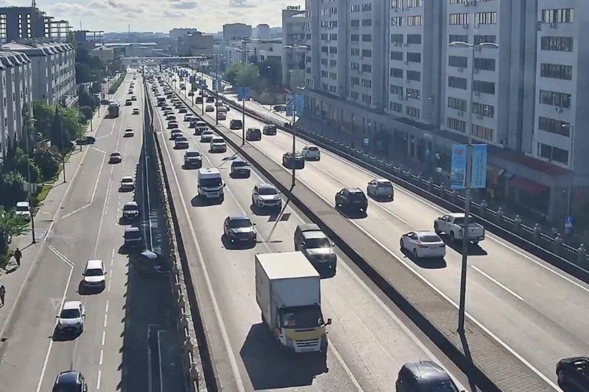 Bakının bəzi yollarında sıxlıq müşahidə olunur