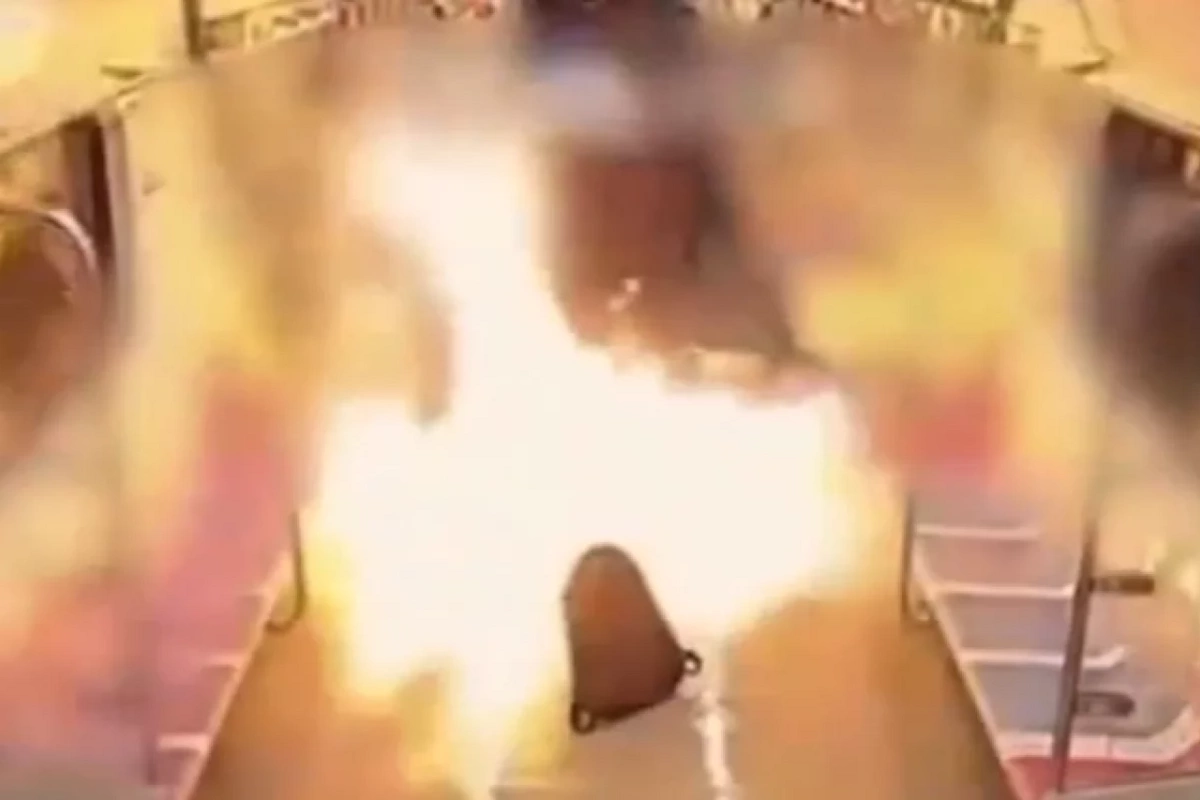 Man set fire to a subway train with people due to divorce Man set fire to a subway train with people due to divorce