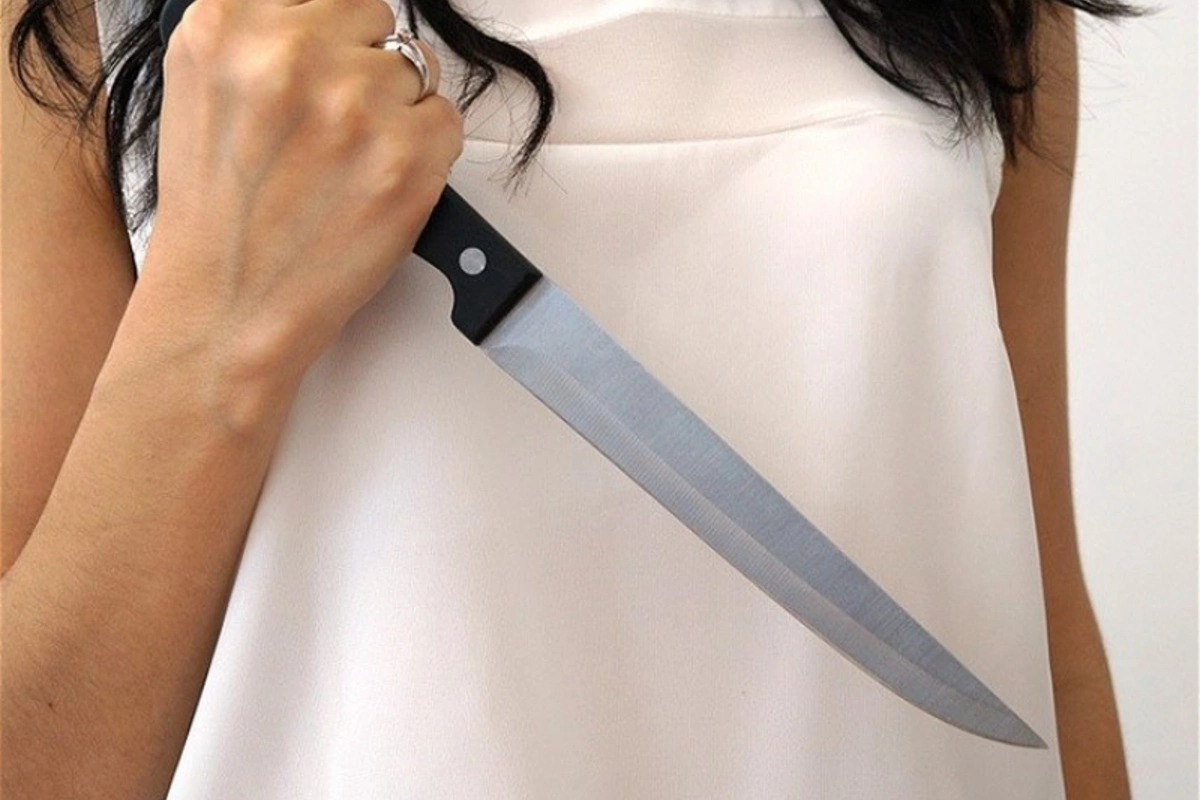 Bakıda bıçaqlanan ata öldü - 15 yaşlı qızı saxlanıldı