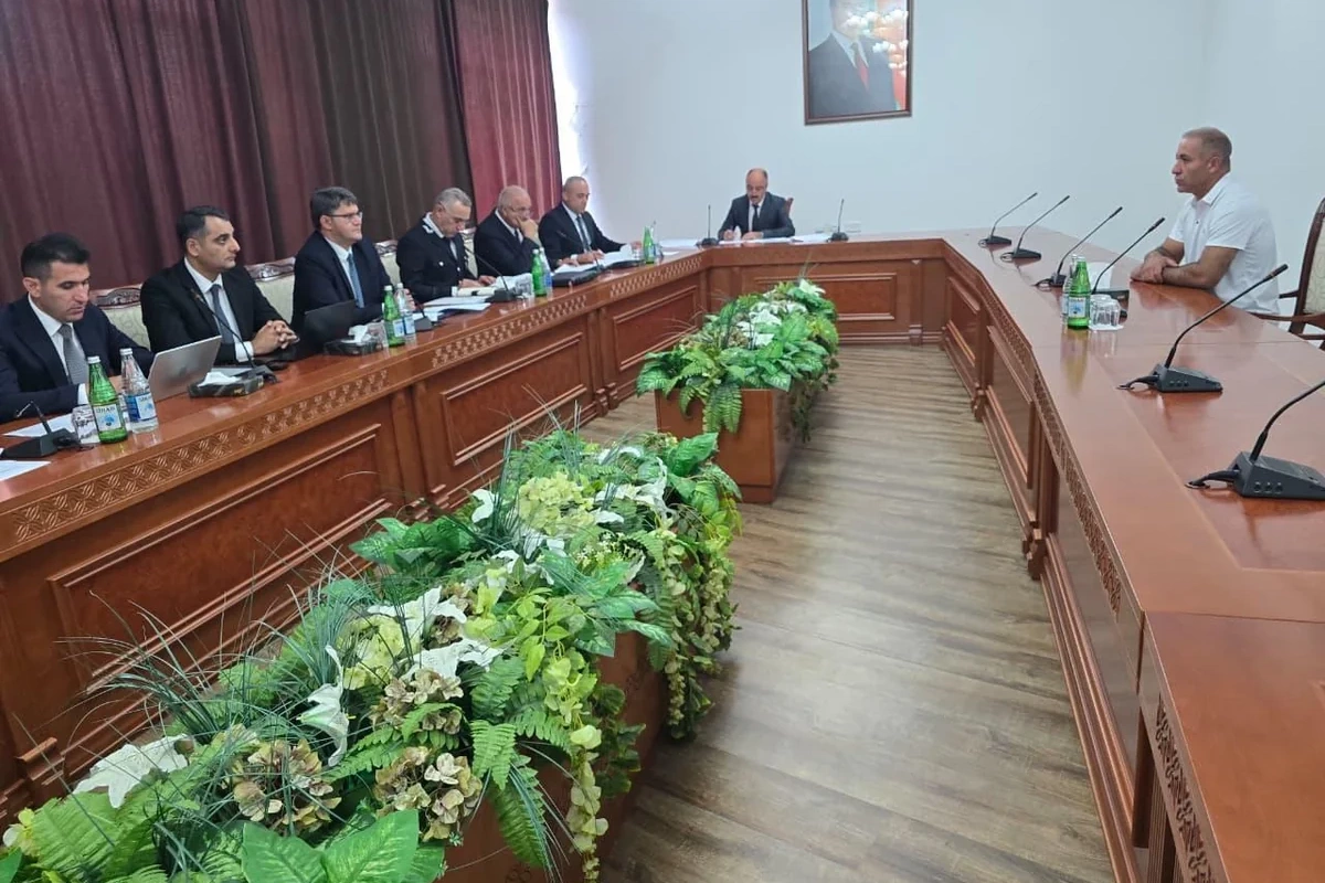 Rəşad İsmayılov Xankəndidə vətəndaşları qəbul edib