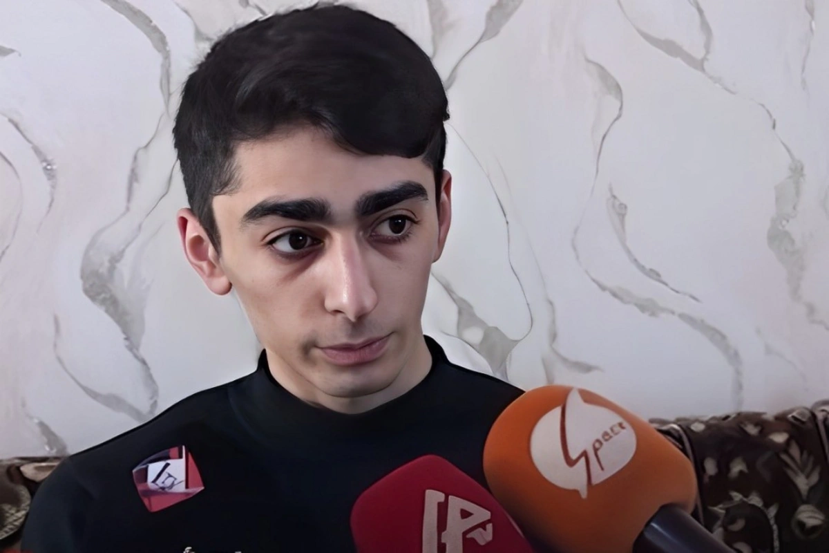 Qəzadan sağ çıxan Ayhan: 3-cü dəfə havaya qalxanda təyyarə vuruldu Qəzadan sağ çıxan Ayhan: 3-cü dəfə havaya qalxanda təyyarə vuruldu