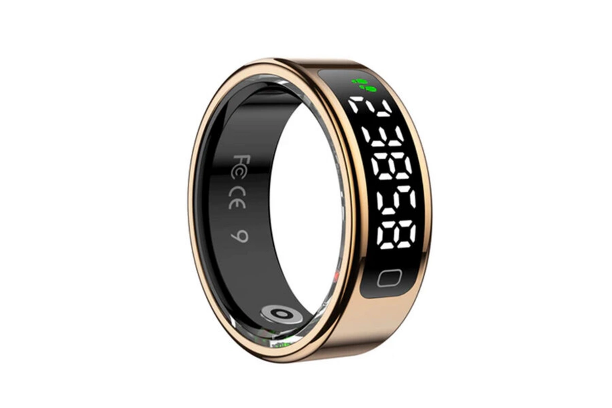 Presented an unusual smart ring with a built-in screen