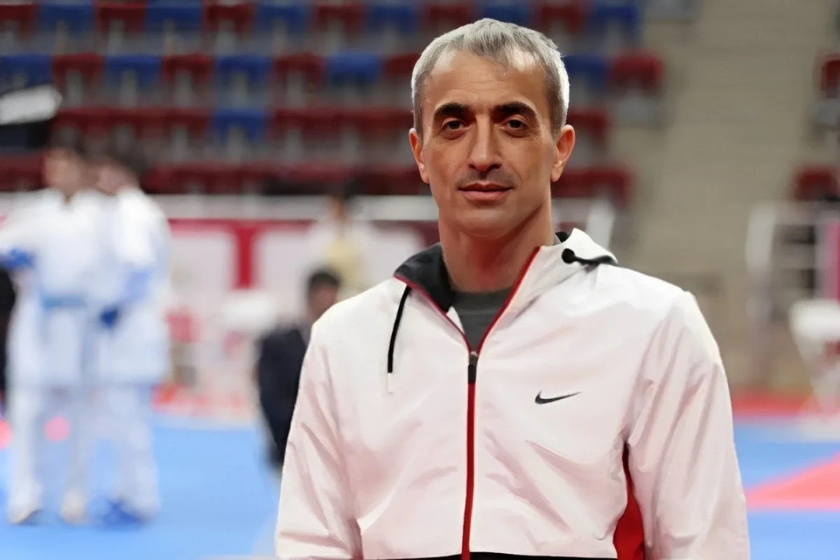 Karate müəllimi azyaşlı ilə cinsi münasibətdə şübhəli bilindiyi üçün həbs edilib - TƏFƏRRÜAT Karate müəllimi azyaşlı ilə cinsi münasibətdə şübhəli bilindiyi üçün həbs edilib - TƏFƏRRÜAT