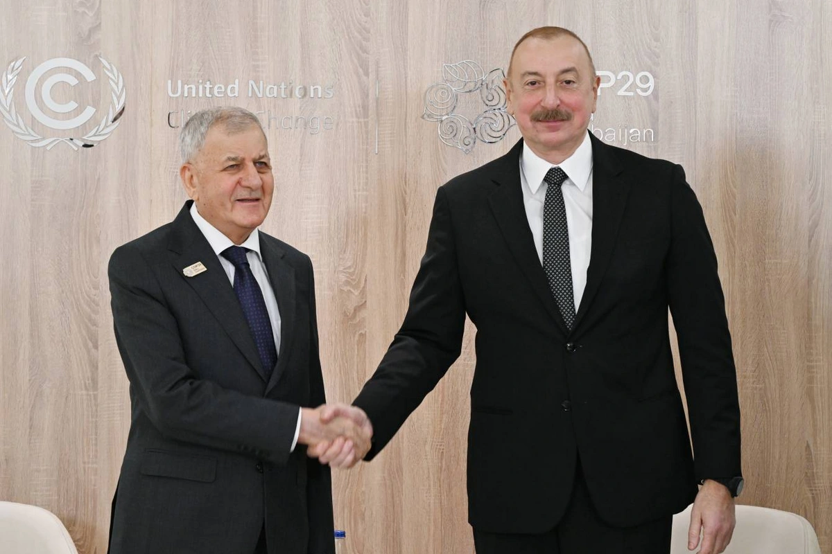 Prezident İlham Əliyev İraq Prezidenti ilə görüşüb Prezident İlham Əliyev İraq Prezidenti ilə görüşüb