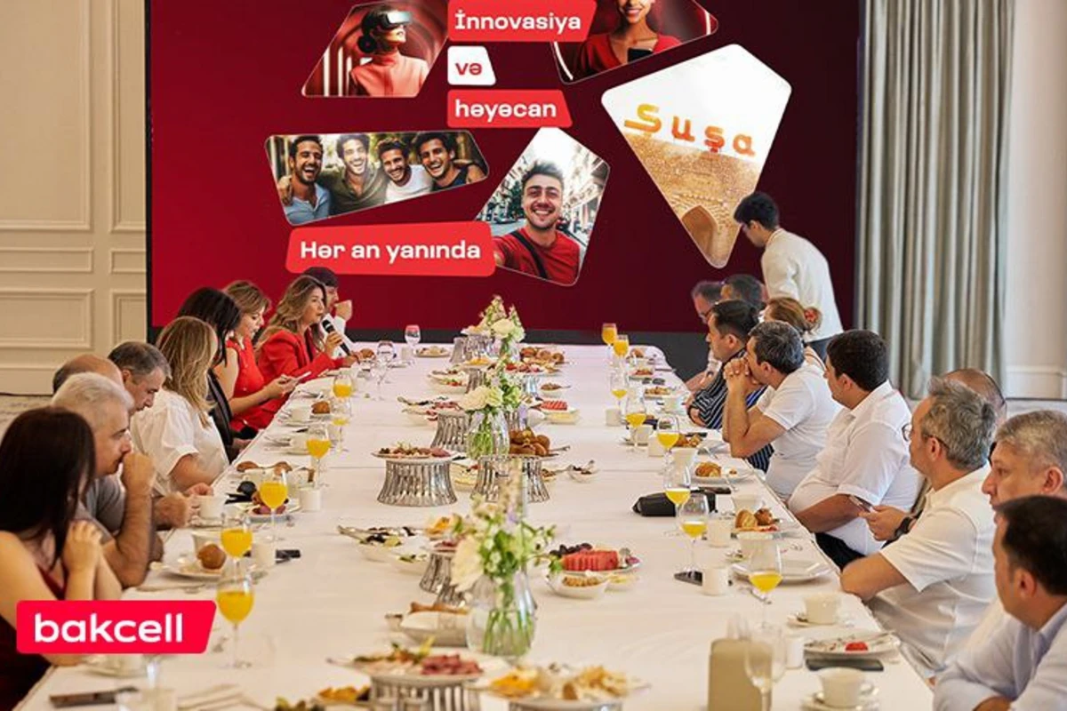Bakcell və Bakı Şəhər Halqası Əməliyyat Şirkəti jurnalistlərlə görüşüb Bakcell və Bakı Şəhər Halqası Əməliyyat Şirkəti jurnalistlərlə görüşüb