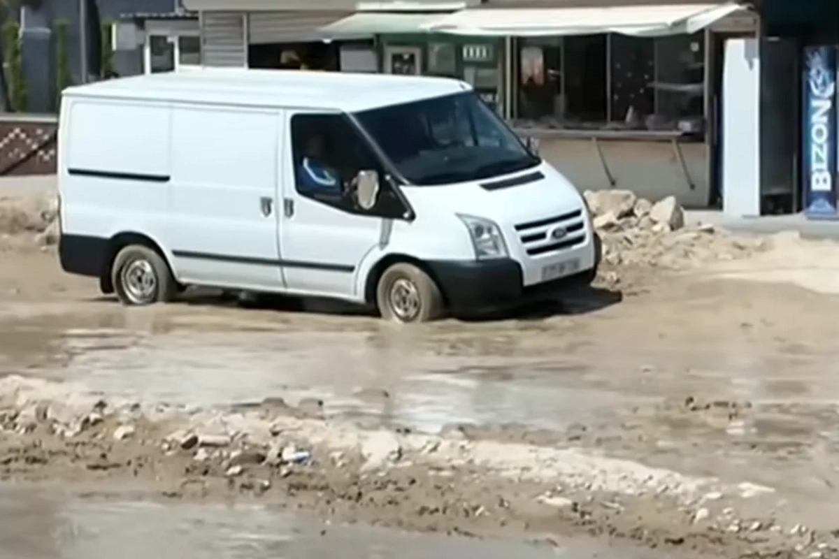 Dizə kimi palçığın içində evə gedirik - Problem niyə həll olunmur?