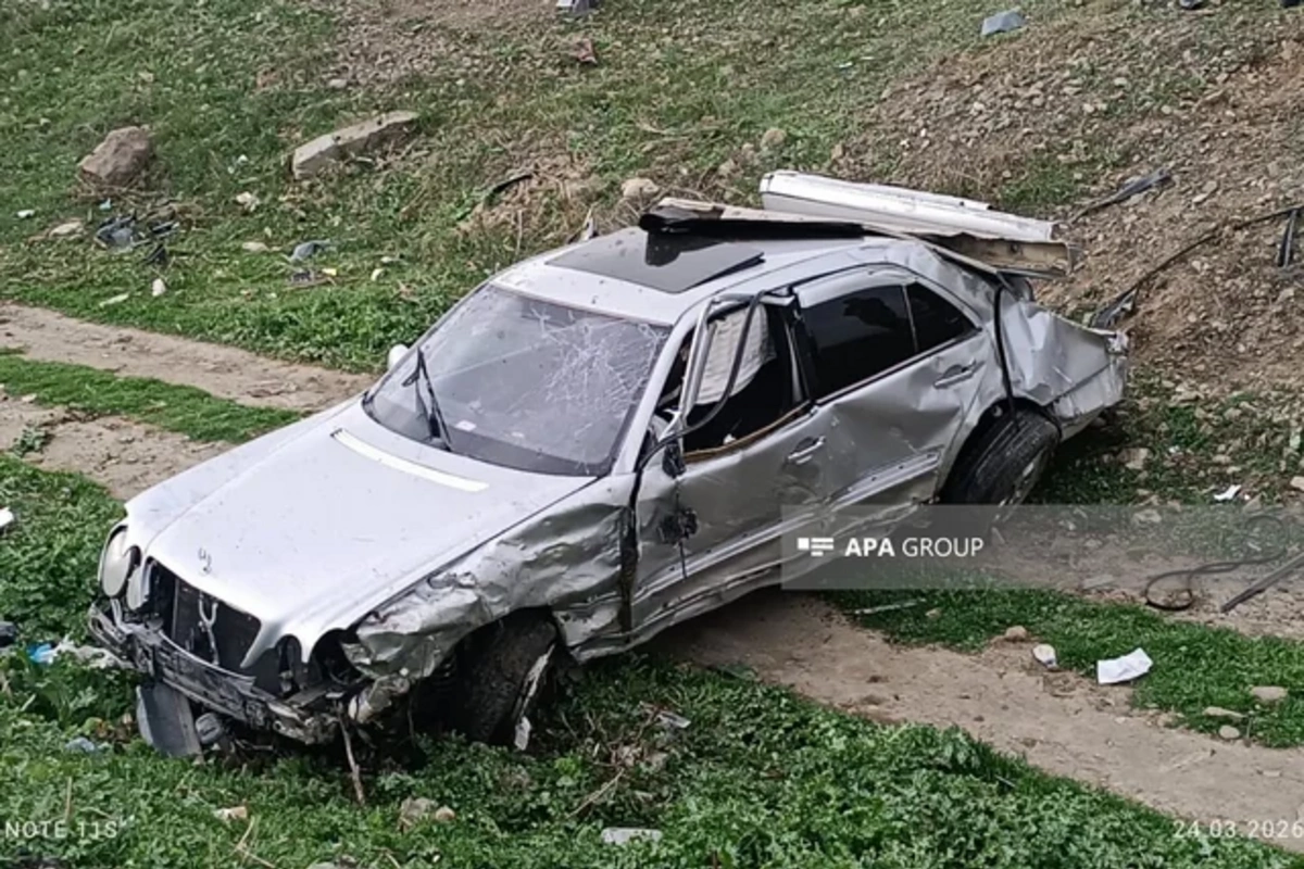 Tovuzda Mercedes AŞDI: Ölən var