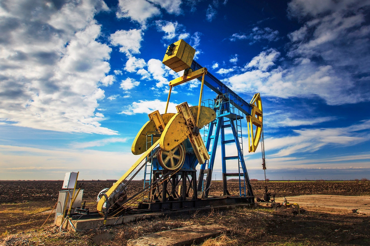 Azərbaycan nefti cüzi ucuzlaşıb