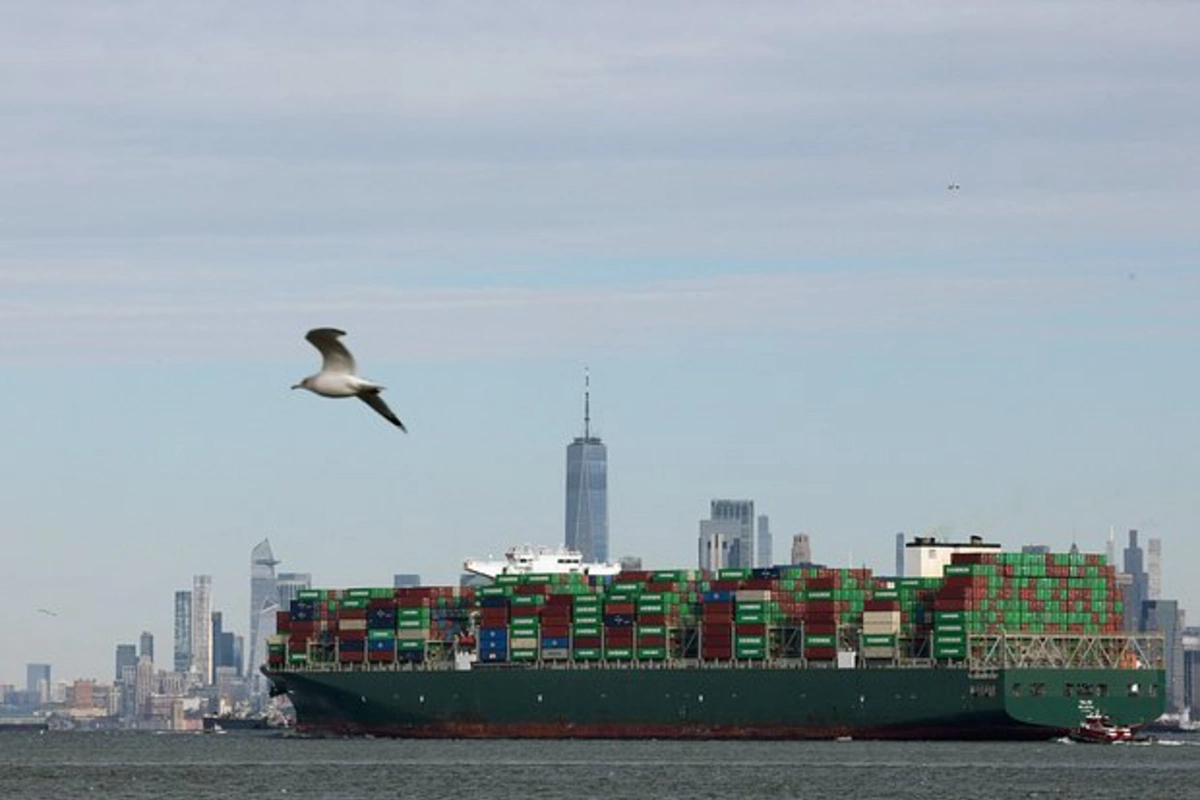 Daha bir ölkə Trampla gömrük rüsumlarının ləğvi barədə razılığa gəlib