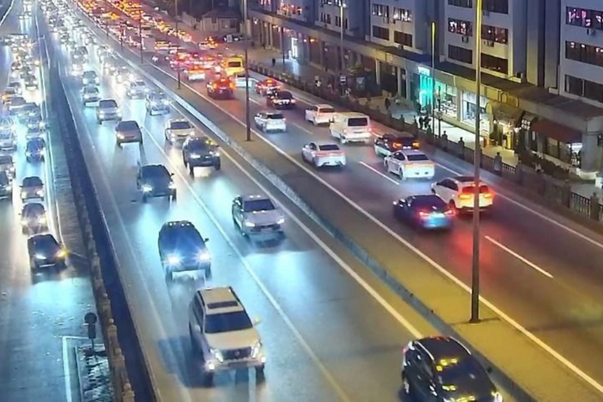 Paytaxtda sıxlıq olan küçələrin SİYAHISI