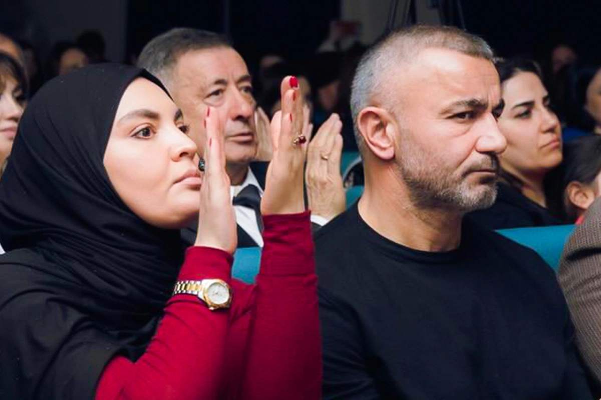 Qurban Qurbanov xanımı ilə tədbirdə