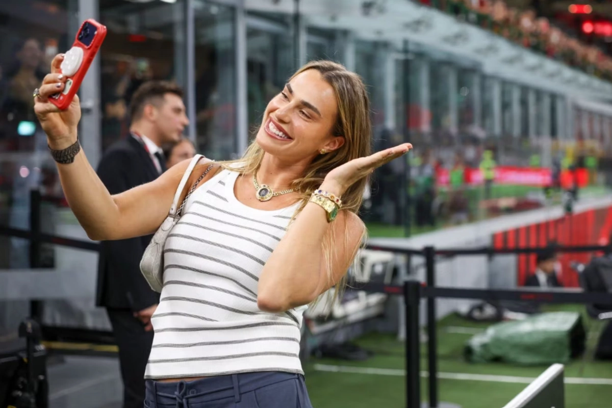 Sabalenka San-Siroda görüntüləndi - Geyimi ilə diqqət çəkdi