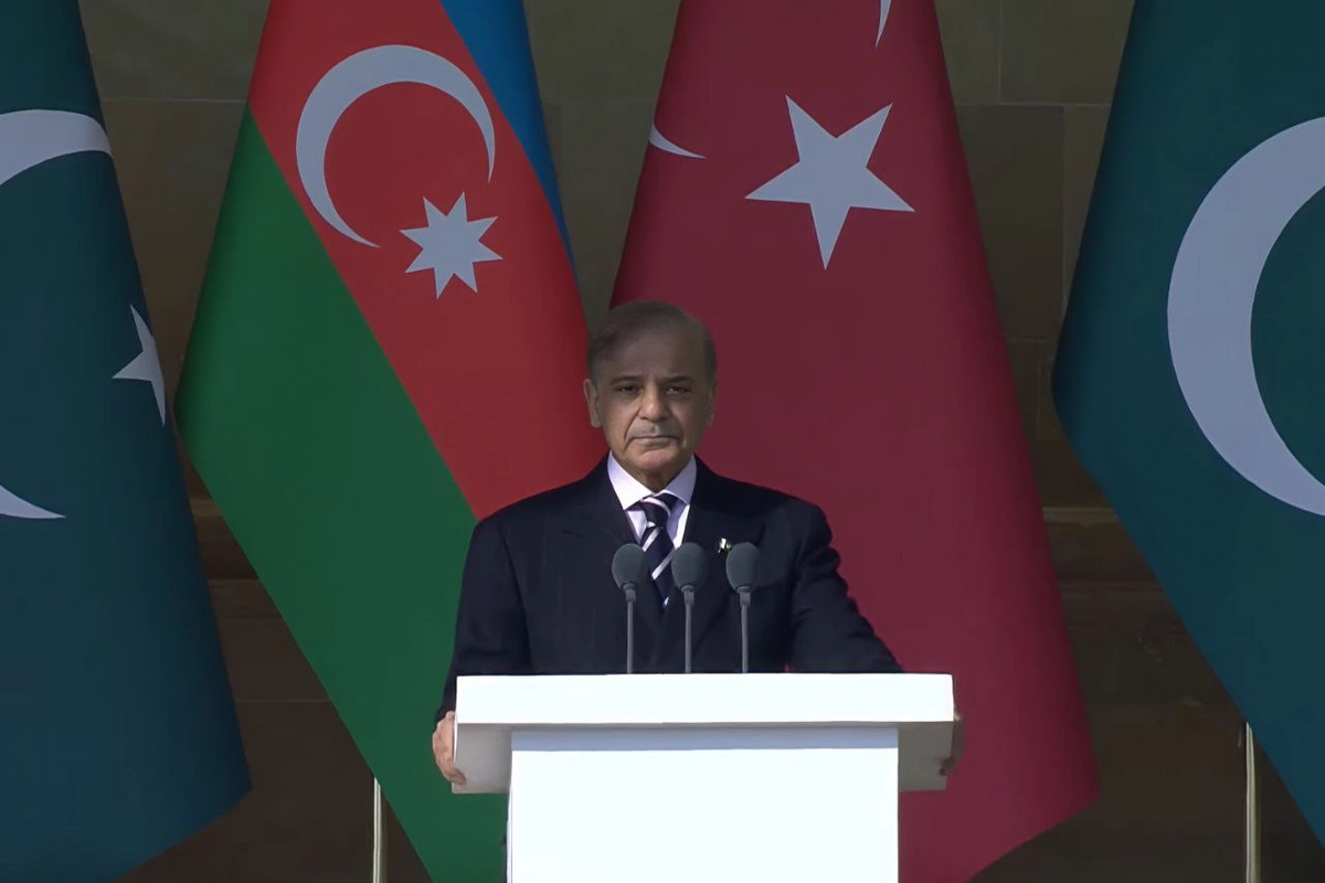 Pakistanın Baş naziri: Bu gün burada böyük vətənpərvərlik eşqi ilə möhtəşəm hadisəni qeyd edən güclü Azərbaycan xalqını görürəm