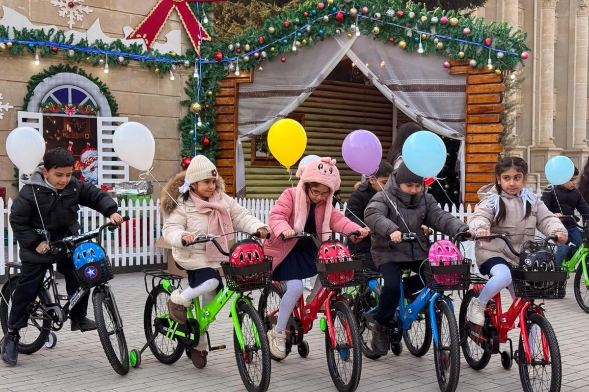 По инициативе Лейлы Алиевой в Евлахе состоялось новогоднее мероприятие для детей