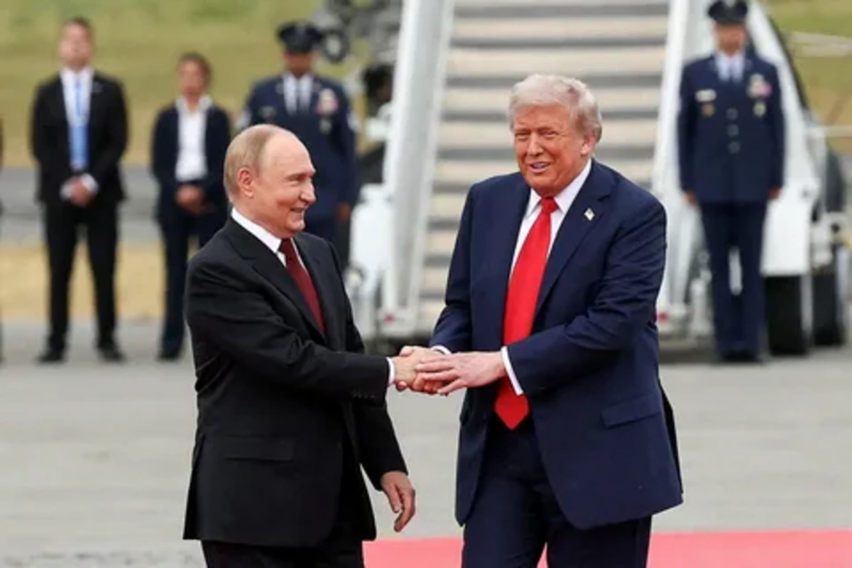 Трамп и Путин договорились о новой встрече Трамп и Путин договорились о новой встрече