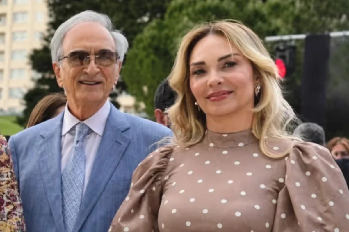 Polad Bülbüloğlunun yeni həyat yoldaşı tanınmış rəqqasə imiş