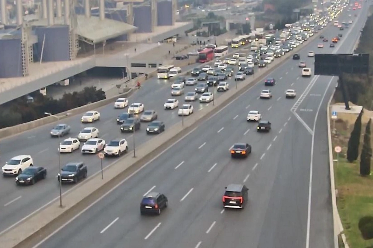 Bakıda bu yollarda tıxac var