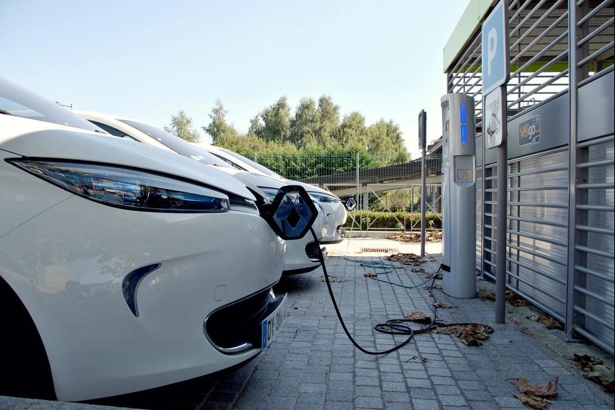 Elektromobil sahiblərini gözləyən fantastik batareya xərcləri QİYMƏTİ Elektromobil sahiblərini gözləyən fantastik batareya xərcləri QİYMƏTİ