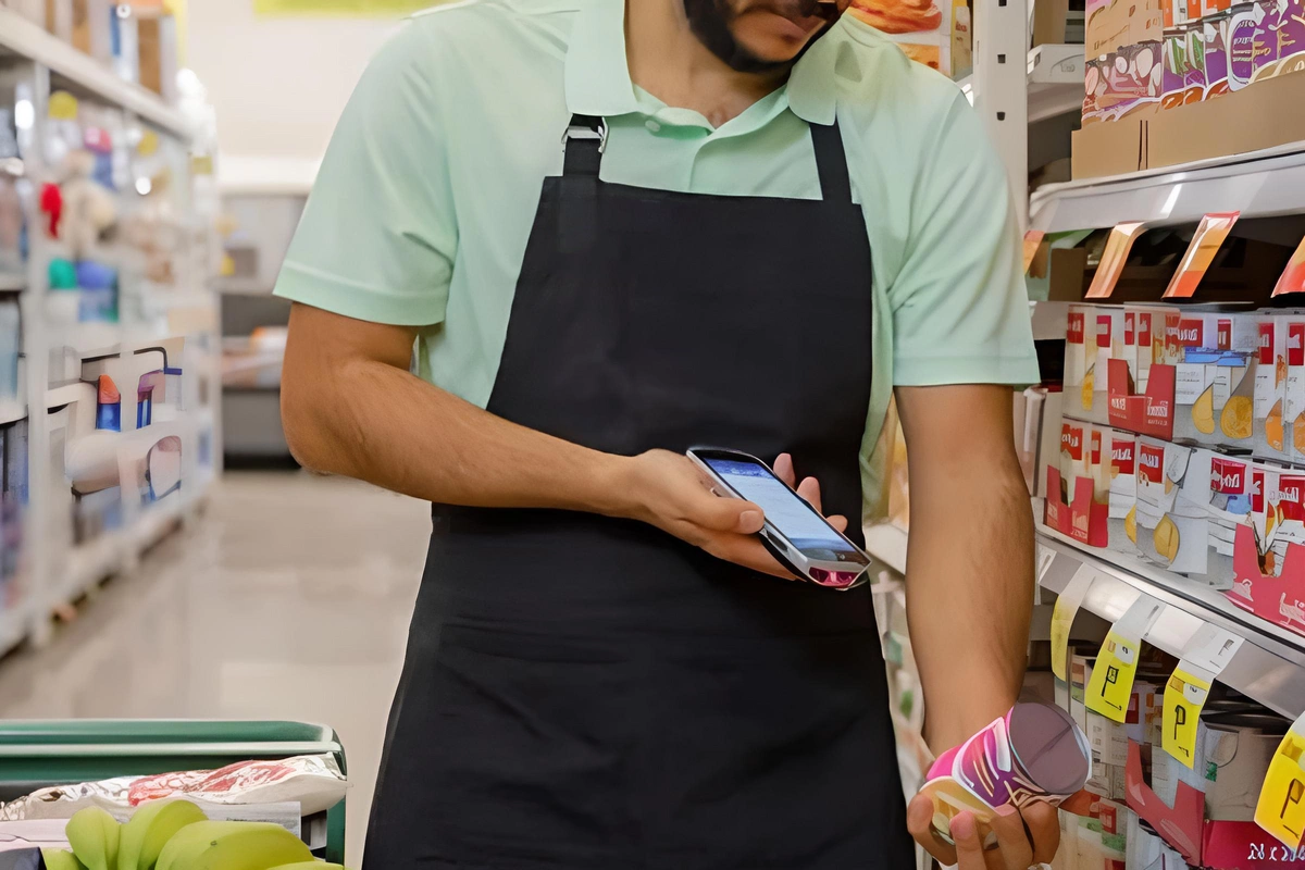 В Азербайджане 28-летний молодой человек скончался на рабочем месте в магазине