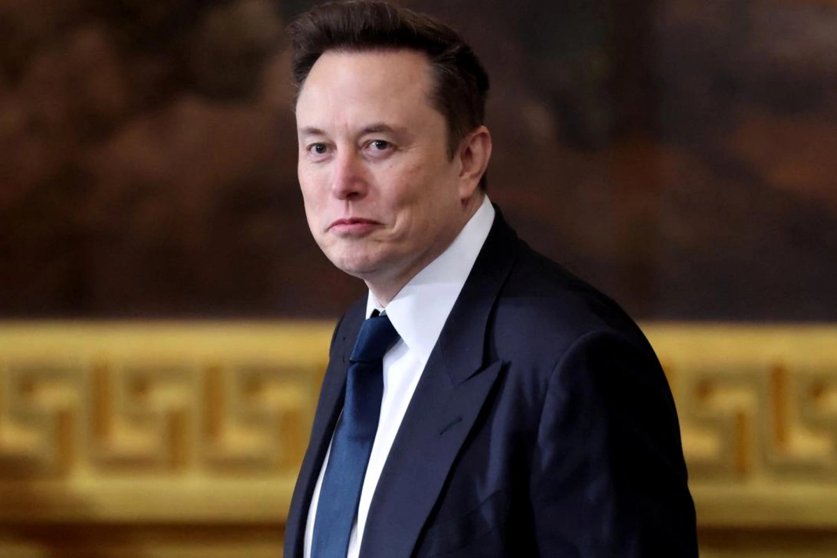 Elon Mask dünyanın ilk yarım trilyoneri oldu