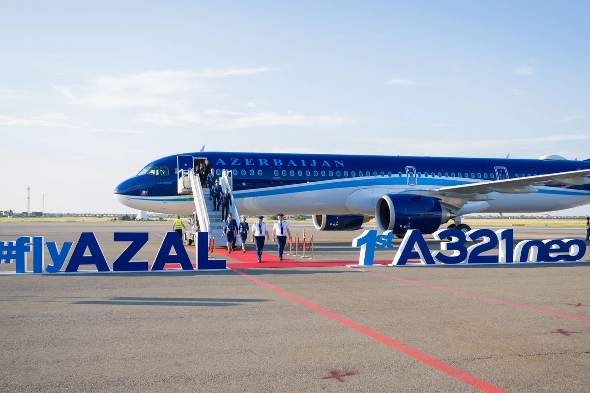 AZAL-ın ilk yeni nəsil Airbus A321neo təyyarəsi Bakıya çatıb