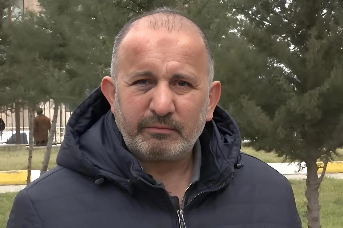 Избитый отцом и сыном сотрудник Азеригаз рассказал подробности инцидента