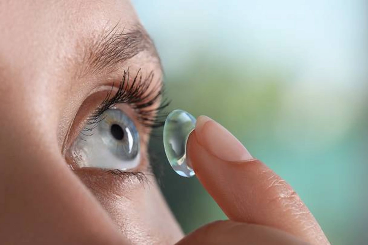 Girl lost her vision due to improperly worn overnight contact lenses