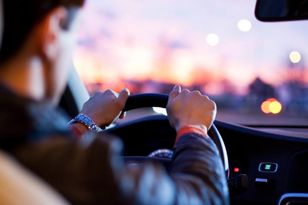 Bakıda polisdən qaçmaq istəyən sürücünü anası İFŞA ETDİ