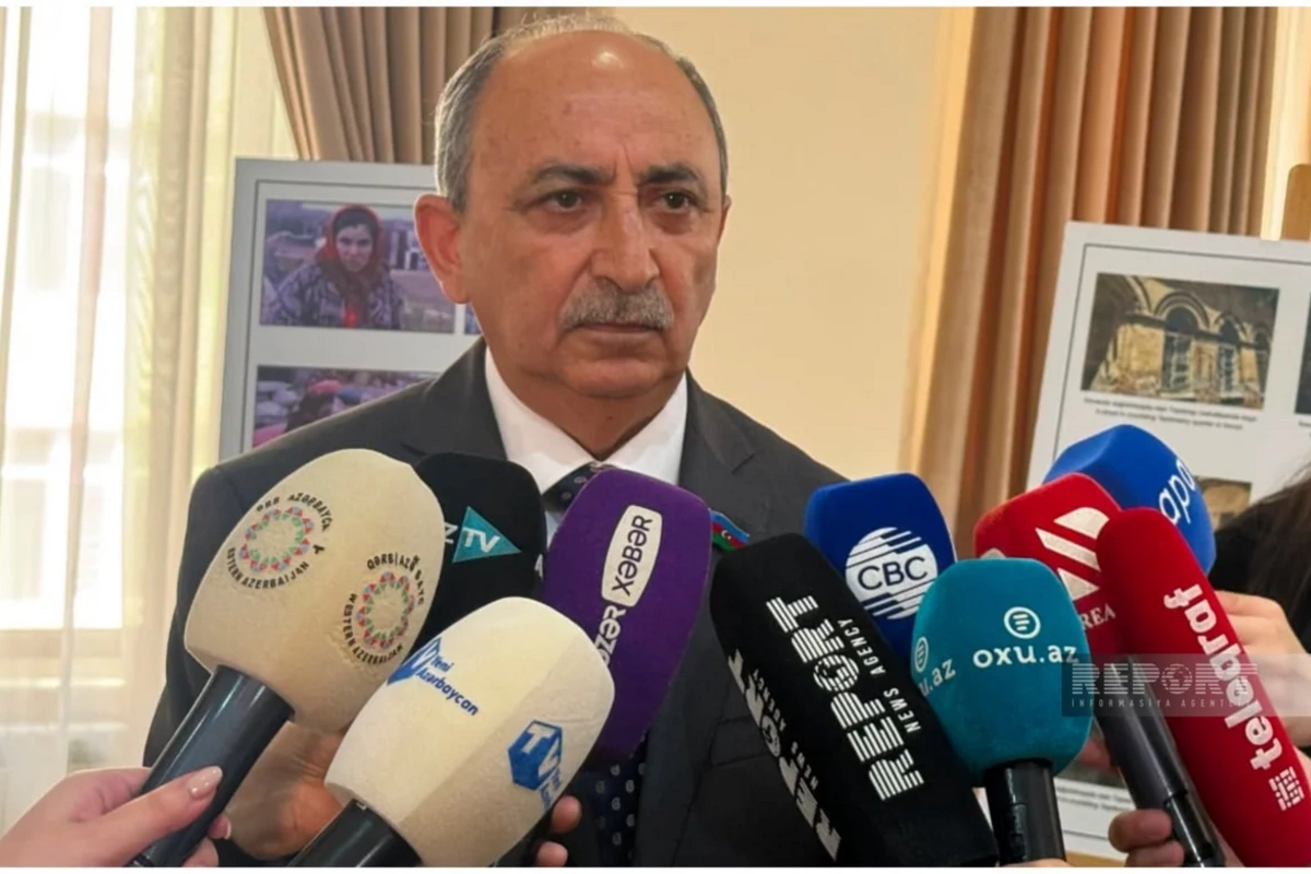 Əziz Ələkbərli: Sülh danışıqları çərçivəsində Qərbi Azərbaycana qayıdış məsələsinə də aydınlıq gətirilməlidir