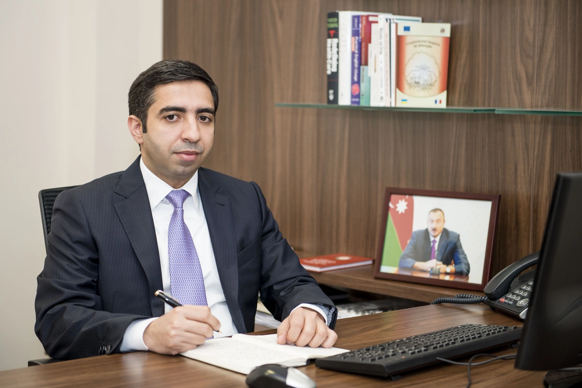 Zaur Əliyev direktor müavinini işdən çıxardı - YENİ TƏYİNAT