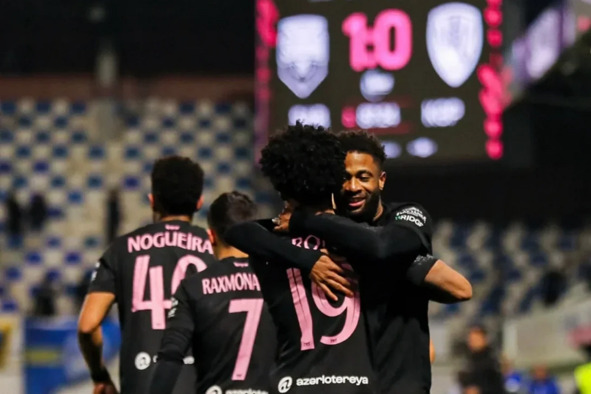 Sabah növbəti SƏS-KÜYLÜ TRANSFERƏ hazırlaşır: Tanınmış futbolçu ilə danışıqlar başladı - FOTO