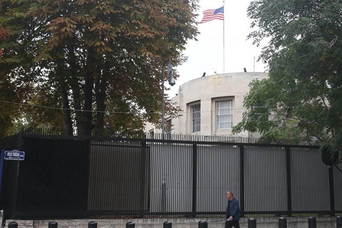 В посольстве США в Азербайджане уклонились от ответа на вопрос В посольстве США в Азербайджане уклонились от ответа на вопрос