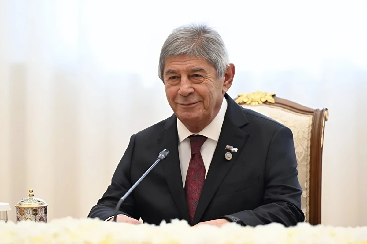 Президент подписал распоряжение в связи с Гусейном Гулиевым