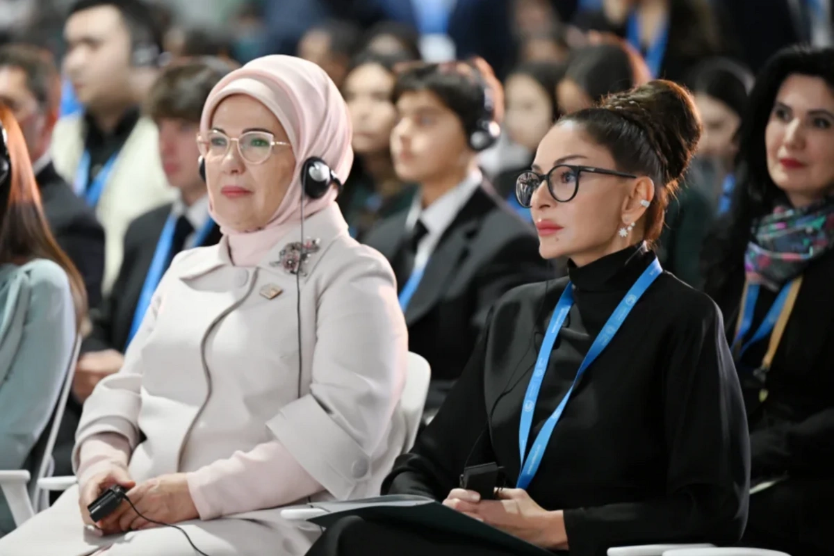 Əminə Ərdoğan Mehriban Əliyevaya zəng edib