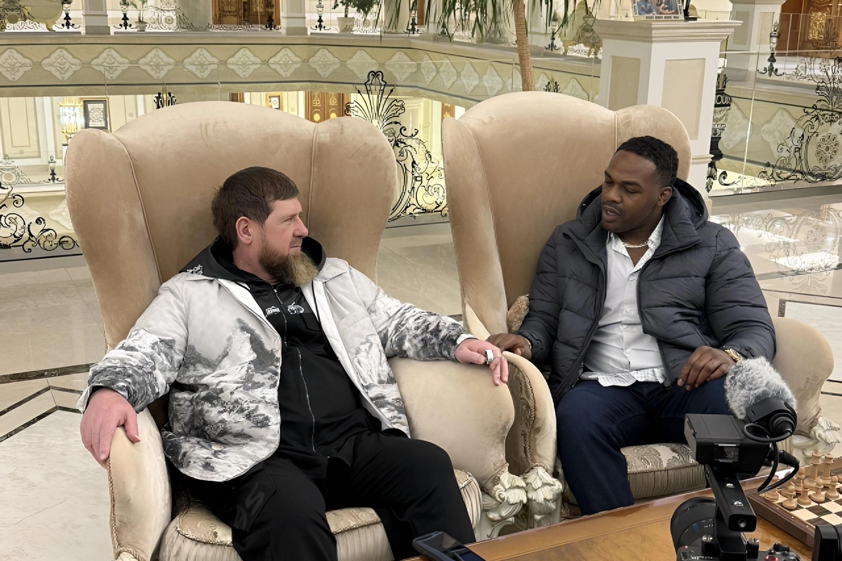 Con Cons Çeçenistanda qumbaraatanla atəş açdı