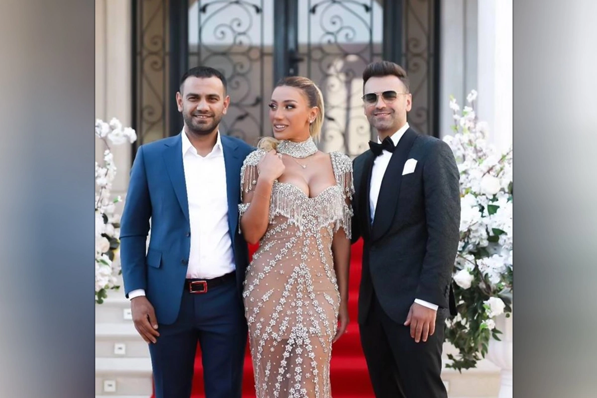 Röya Ayxanın əkiz qardaşları nə işlə məşğuldur?