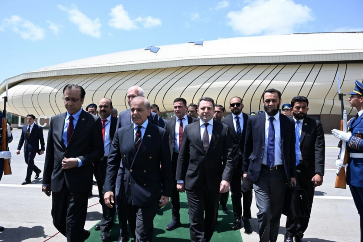 Pakistanın Baş nazirinin Azərbaycana səfəri başa çatıb Pakistanın Baş nazirinin Azərbaycana səfəri başa çatıb